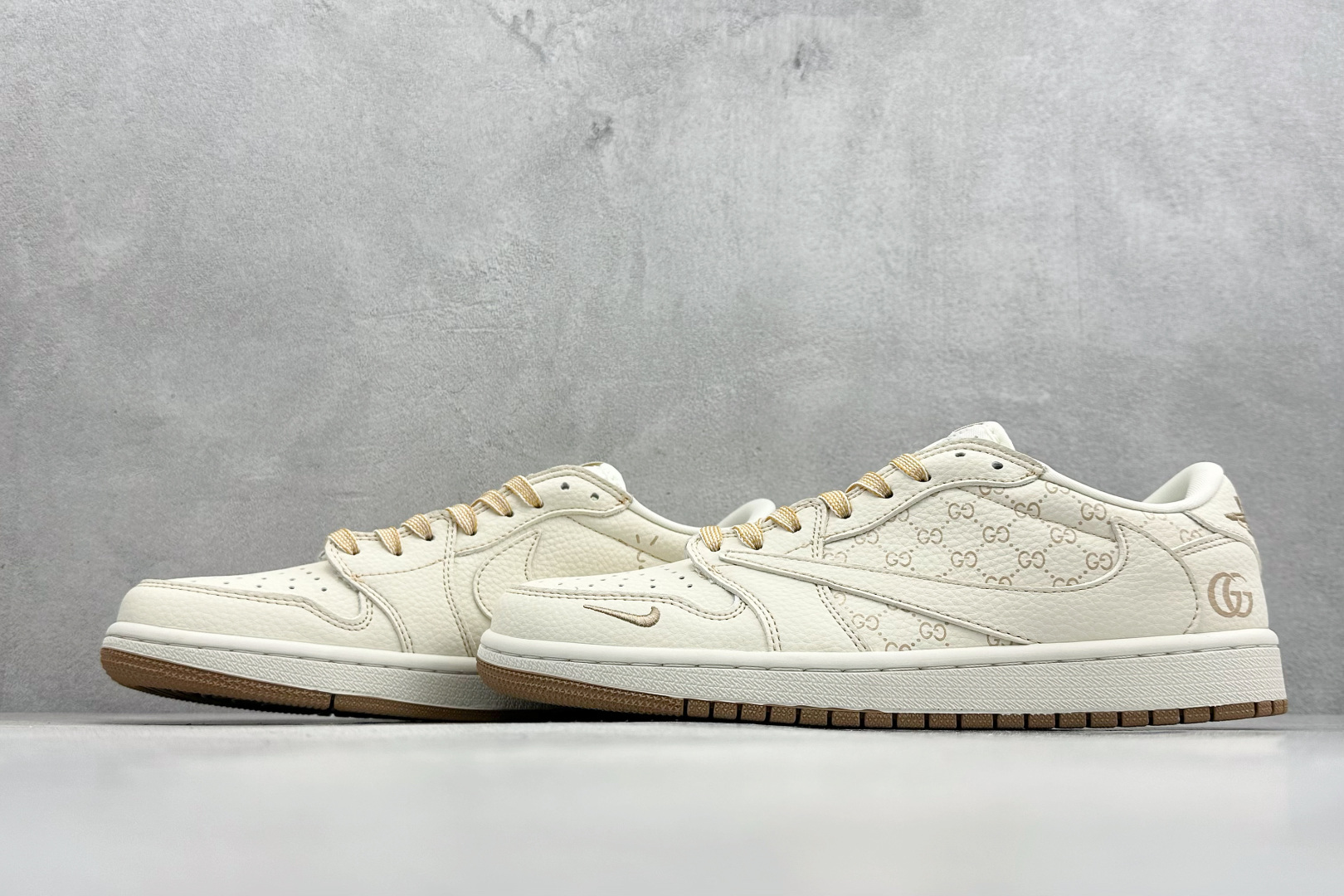 260 Nike Jordan Air Jordan倒勾 “ 古驰联名——米棕印花” 高端定制 低帮 防滑 耐磨 篮球鞋 LD2028-066
