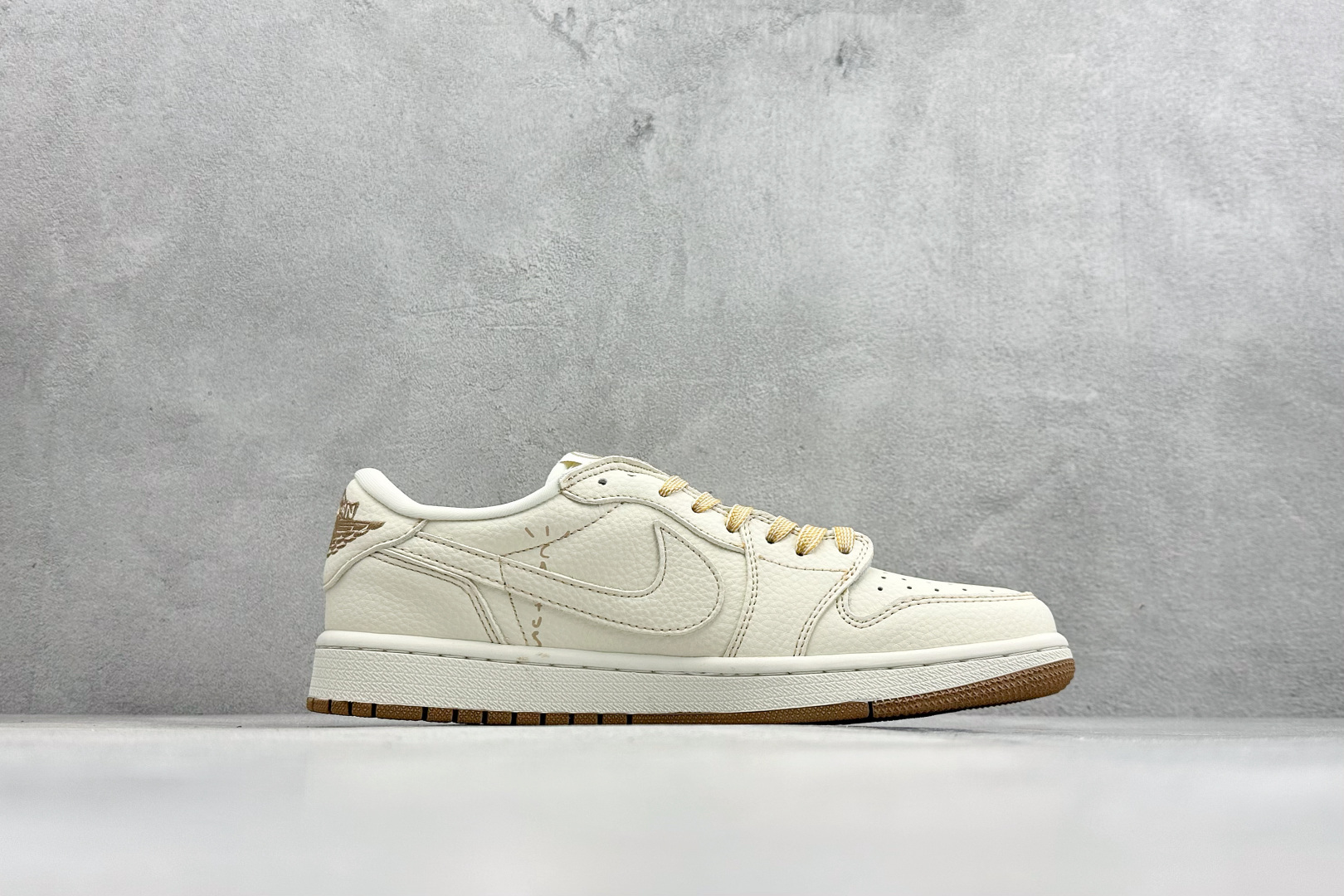 260 Nike Jordan Air Jordan倒勾 “ 古驰联名——米棕印花” 高端定制 低帮 防滑 耐磨 篮球鞋 LD2028-066