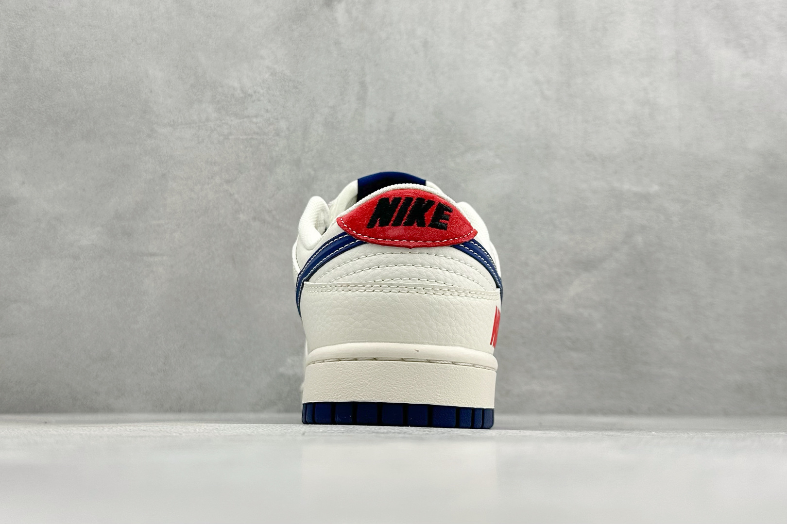 260 Nike SB Dunk Low Supreme联名 马年限定 周年高端定制 低帮休闲板鞋 FC7688-204
