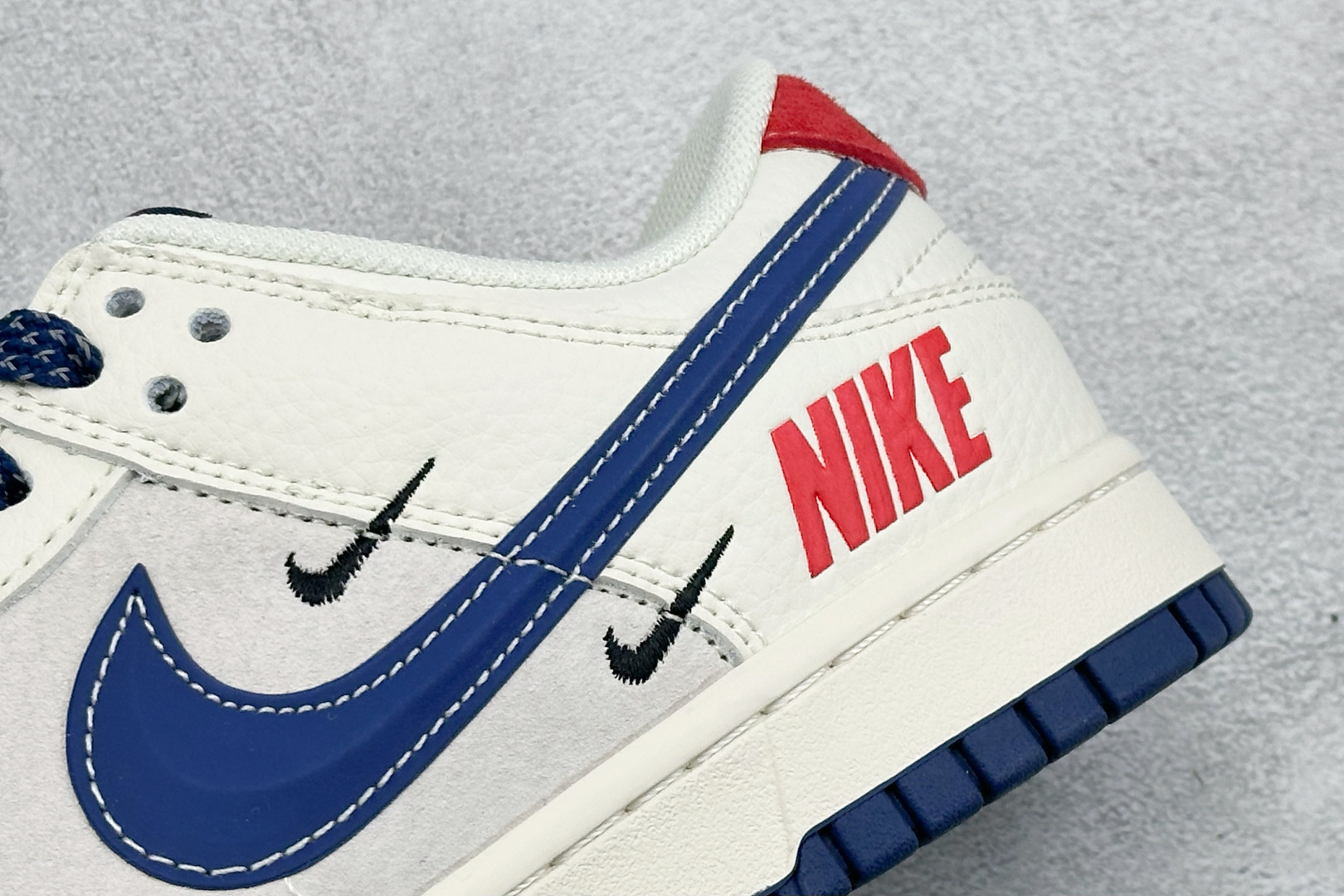 260 Nike SB Dunk Low Supreme联名 马年限定 周年高端定制 低帮休闲板鞋 FC7688-204