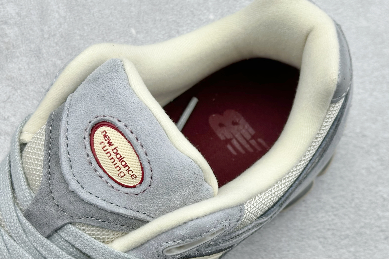 200 GS版New Balance ML2002系列 复古老爹风休闲运动慢跑鞋 ML2002RLN-Chinese UA Cheap High Quatity Brand Clothes Bags handbags Sneakers wholesale wholesaler seller from China Factory suppliers Fashion Clothing Shoes best Quality Beautiful Price 200 GS版New Balance ML2002系列 复古老爹风休闲运动慢跑鞋 ML2002RLN