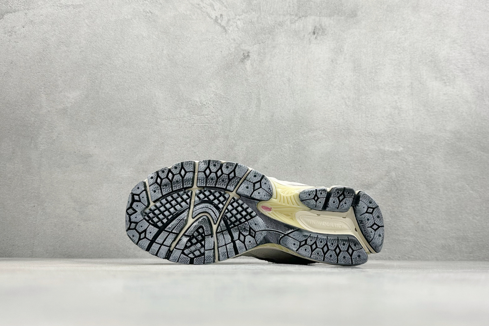 200 GS版New Balance ML2002系列 复古老爹风休闲运动慢跑鞋 ML2002RDA-Chinese UA Cheap High Quatity Brand Clothes Bags handbags Sneakers wholesale wholesaler seller from China Factory suppliers Fashion Clothing Shoes best Quality Beautiful Price 200 GS版New Balance ML2002系列 复古老爹风休闲运动慢跑鞋 ML2002RDA