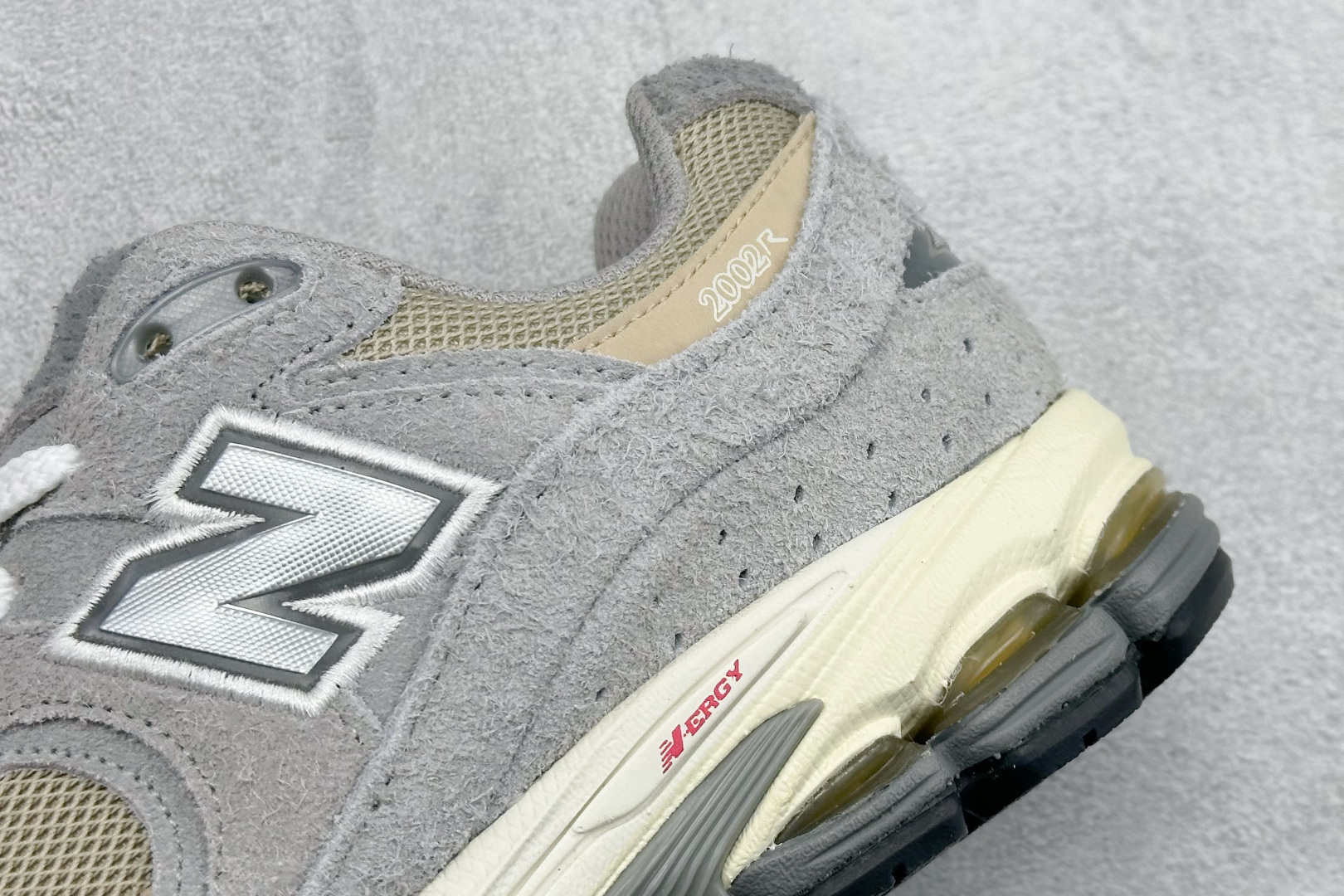 GS版New Balance ML2002系列 复古老爹风休闲运动慢跑鞋 ML2002RCS