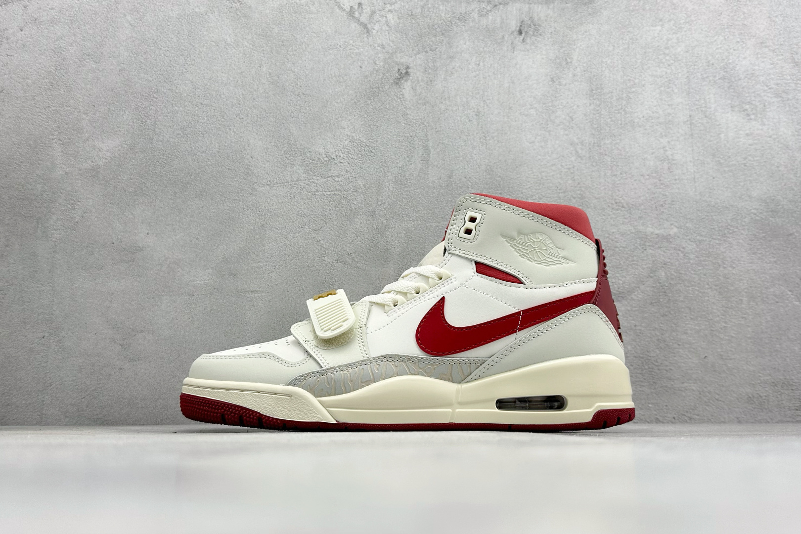 最强Air Jordan Legacy AJ312 马年限定 魔术贴三合一板鞋 IQ9785-161