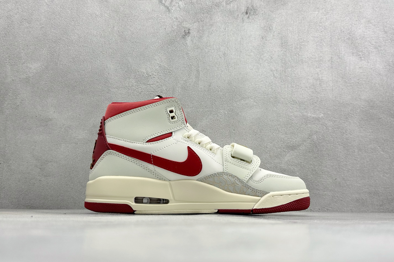 最强Air Jordan Legacy AJ312 马年限定 魔术贴三合一板鞋 IQ9785-161