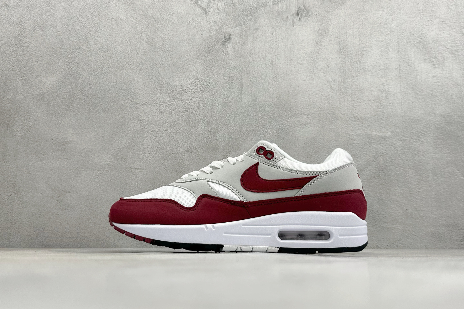 Nike Air Max 1 耐克半掌气垫复古跑步鞋 IM3906-100