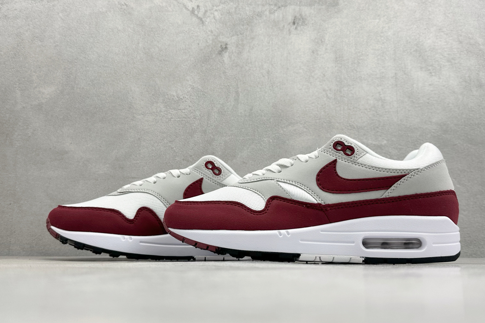 Nike Air Max 1 耐克半掌气垫复古跑步鞋 IM3906-100