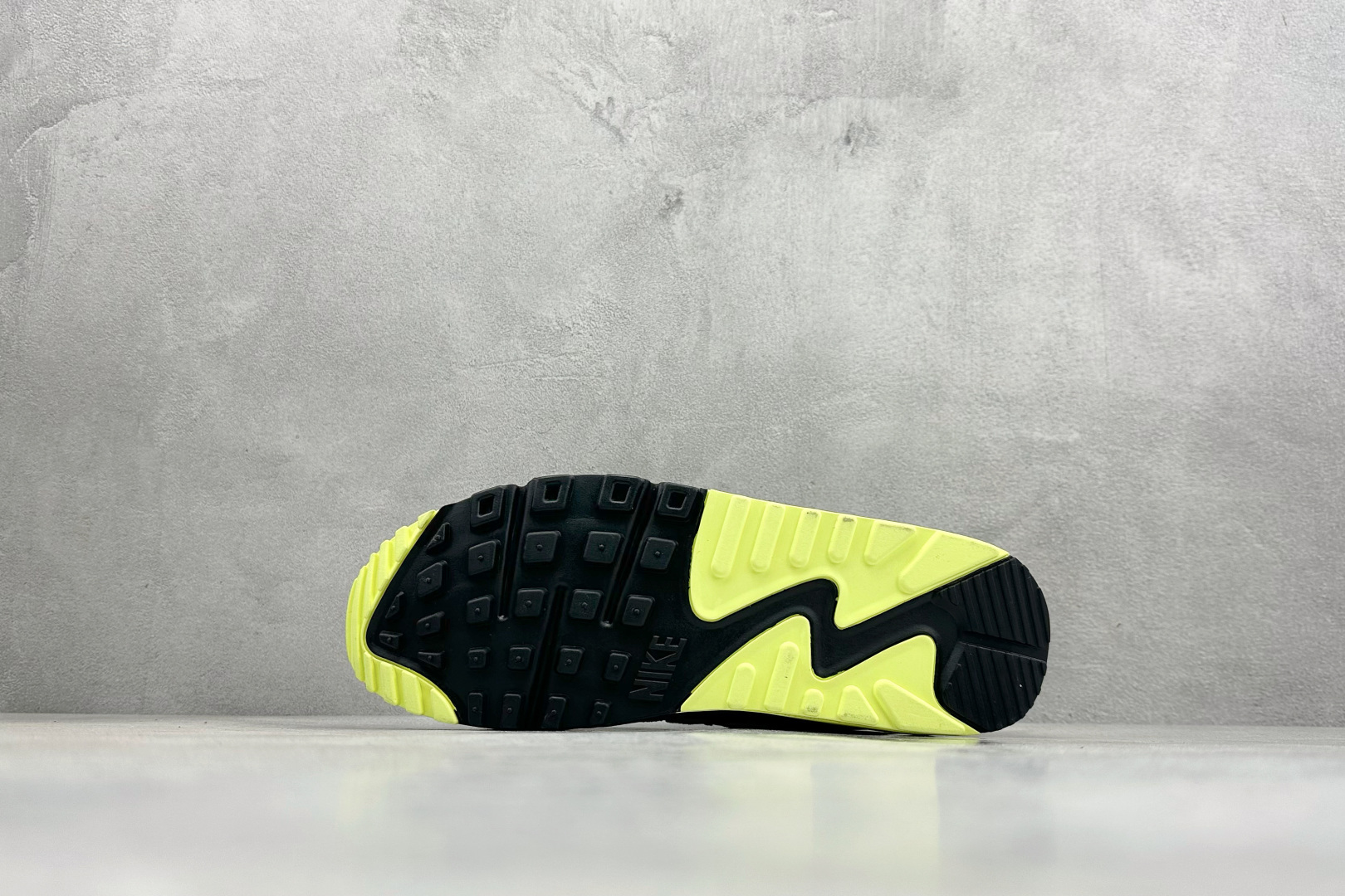 Nike Air Max 90 耐克复古气垫跑鞋 DM0029-012