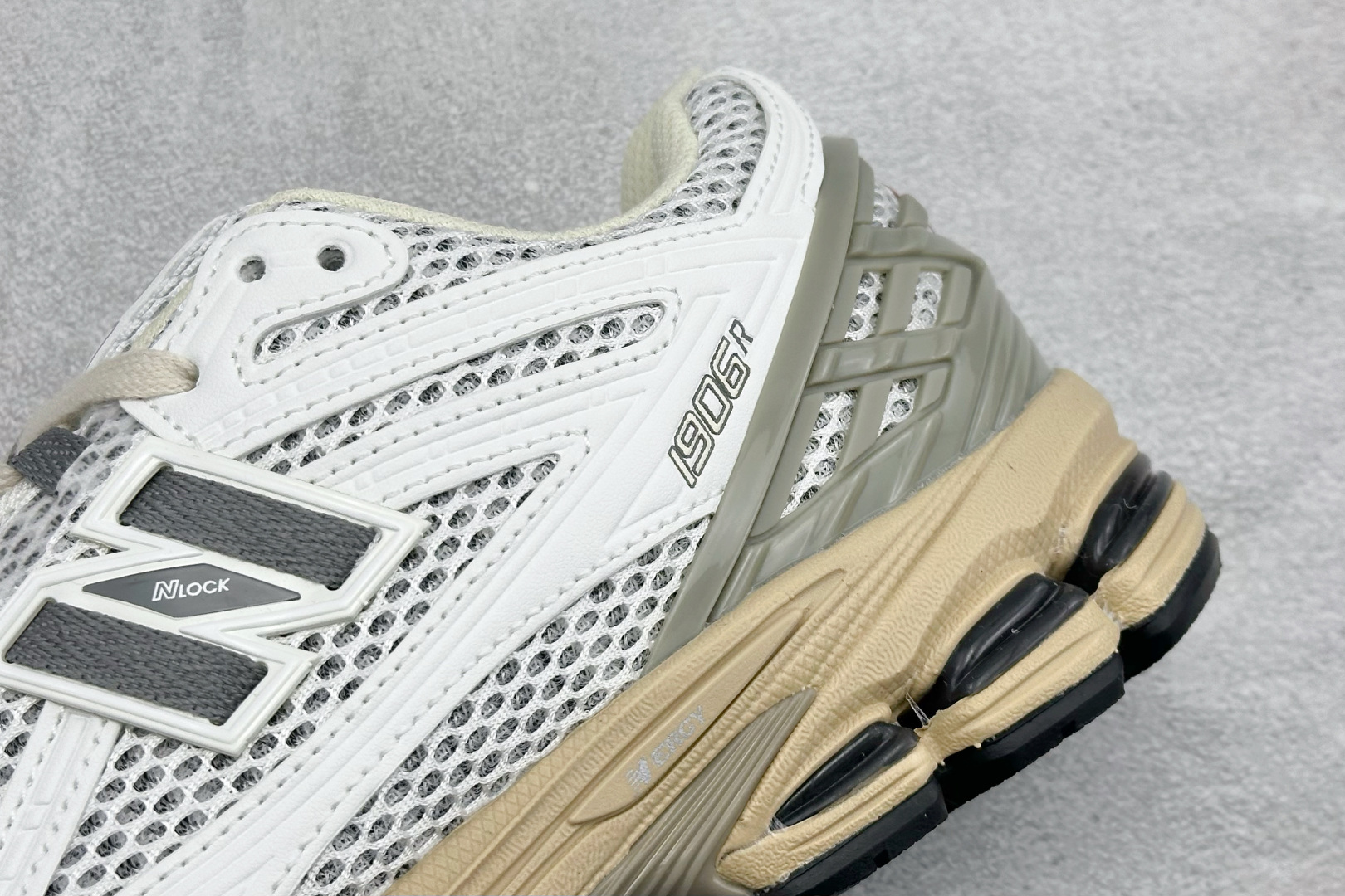 GS版New Balance M1906系列复古单品宝藏老爹鞋 M1906RP