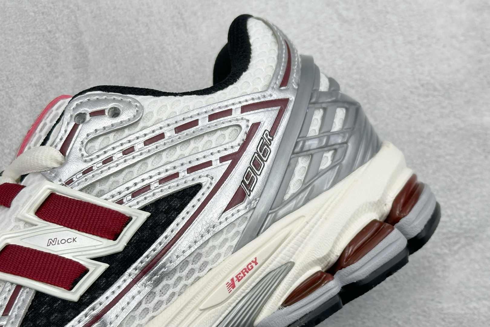 GS版New Balance M1906系列复古单品宝藏老爹鞋 复古元素叠加 M1906REA