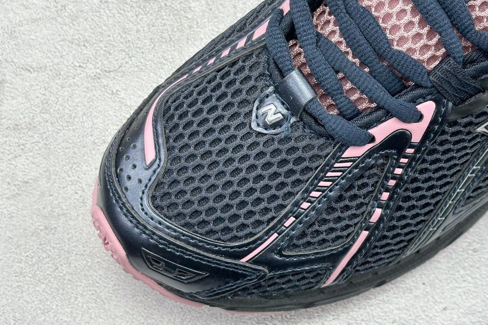 GS版New Balance M1906系列复古单品宝藏老爹鞋 复古元素叠加 M1906RCU GS版New Balance M1906系列复古单品宝藏老爹鞋 复古元素叠加 M1906RCU