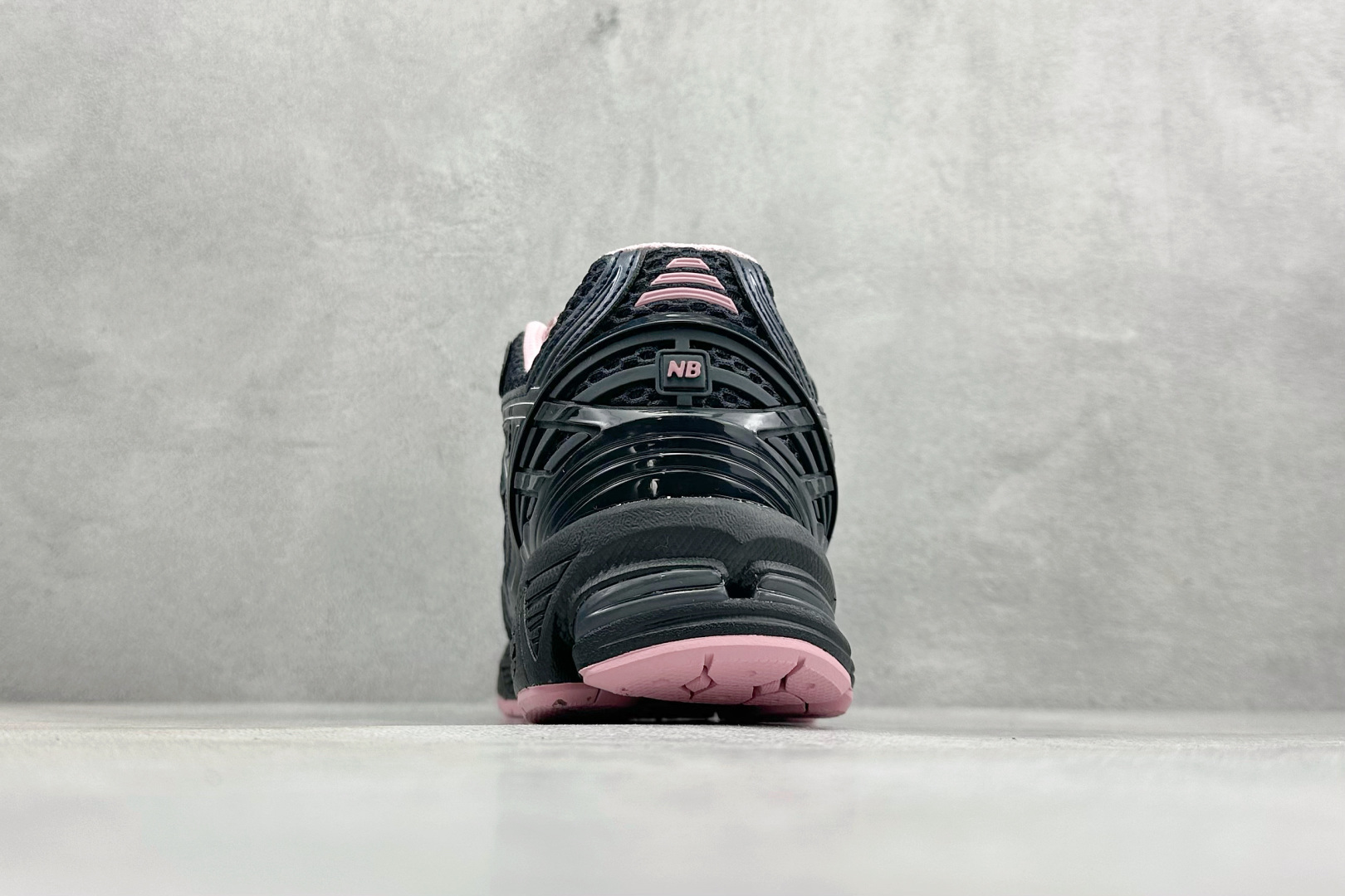GS版New Balance M1906系列复古单品宝藏老爹鞋 复古元素叠加 M1906RCU GS版New Balance M1906系列复古单品宝藏老爹鞋 复古元素叠加 M1906RCU