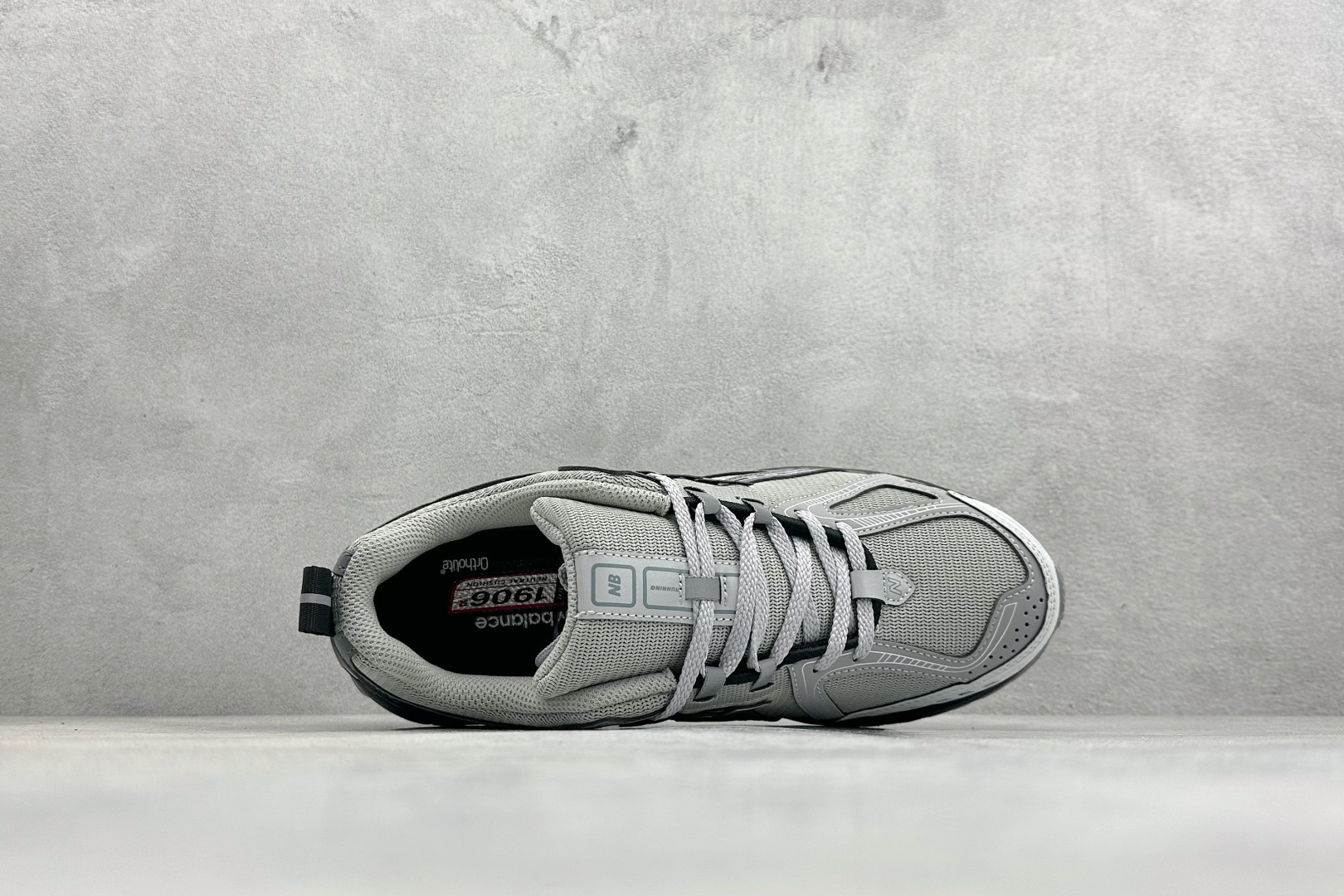 GS版New Balance M1906系列复古单品宝藏老爹鞋 复古元素叠加 M1906RHA GS版New Balance M1906系列复古单品宝藏老爹鞋 复古元素叠加 M1906RHA