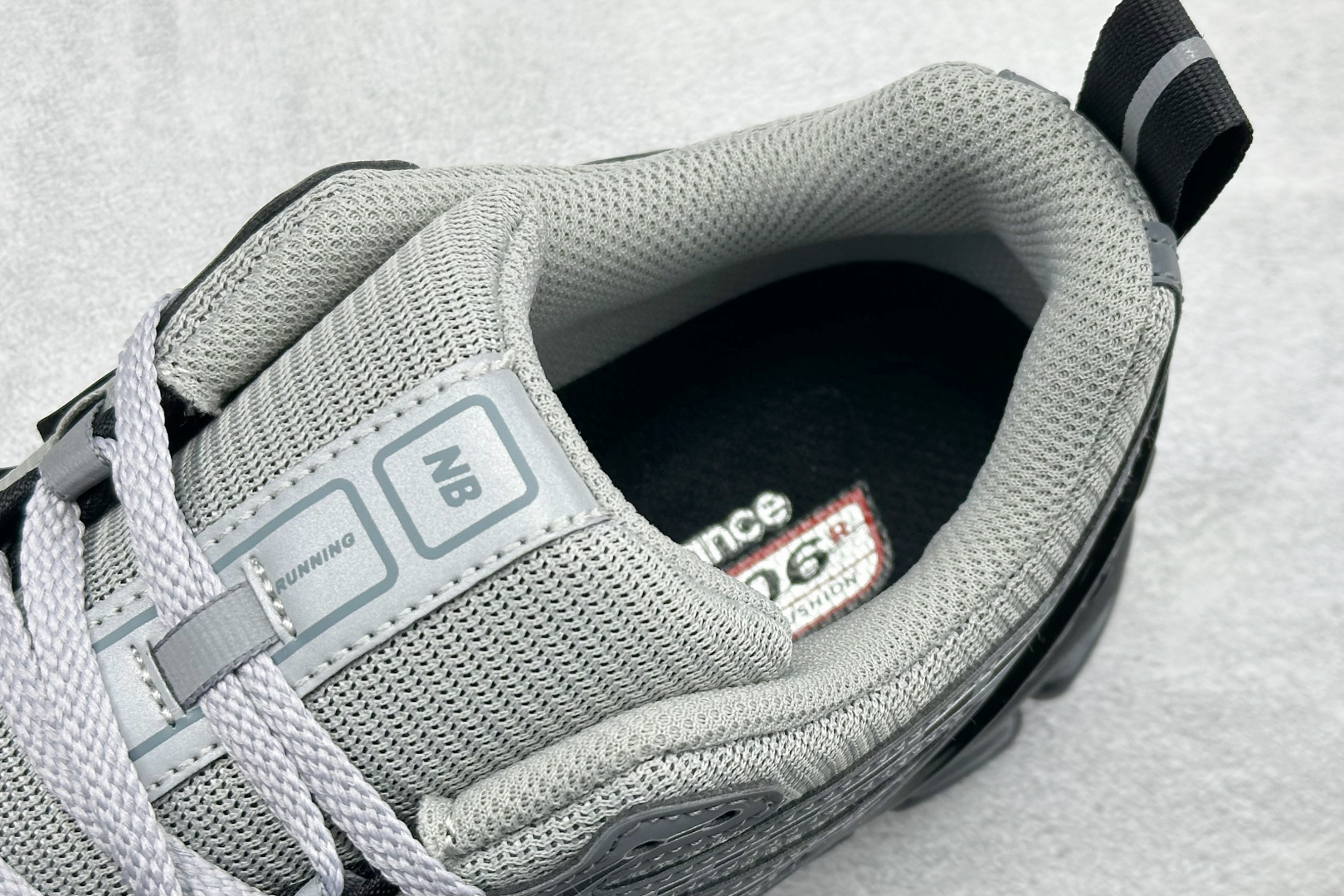 GS版New Balance M1906系列复古单品宝藏老爹鞋 复古元素叠加 M1906RHA GS版New Balance M1906系列复古单品宝藏老爹鞋 复古元素叠加 M1906RHA