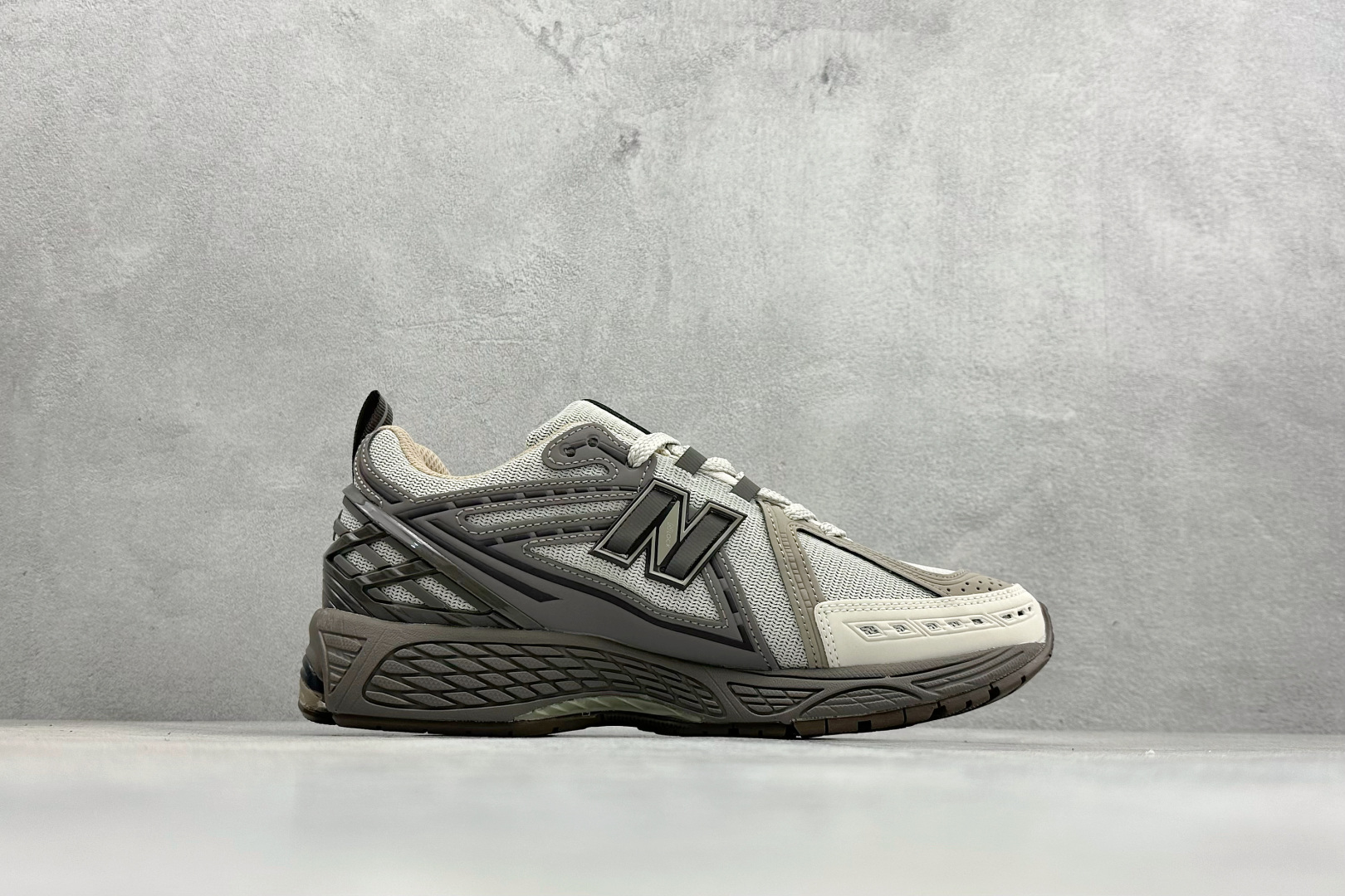 GS版New Balance M1906系列复古单品宝藏老爹鞋 复古元素叠加 M1906R