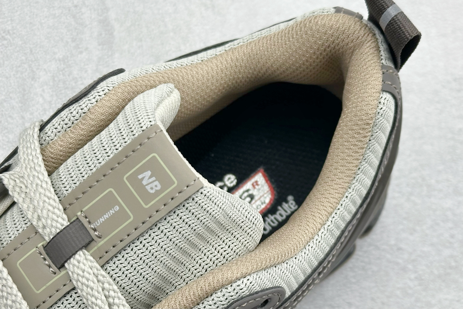 GS版New Balance M1906系列复古单品宝藏老爹鞋 复古元素叠加 M1906R