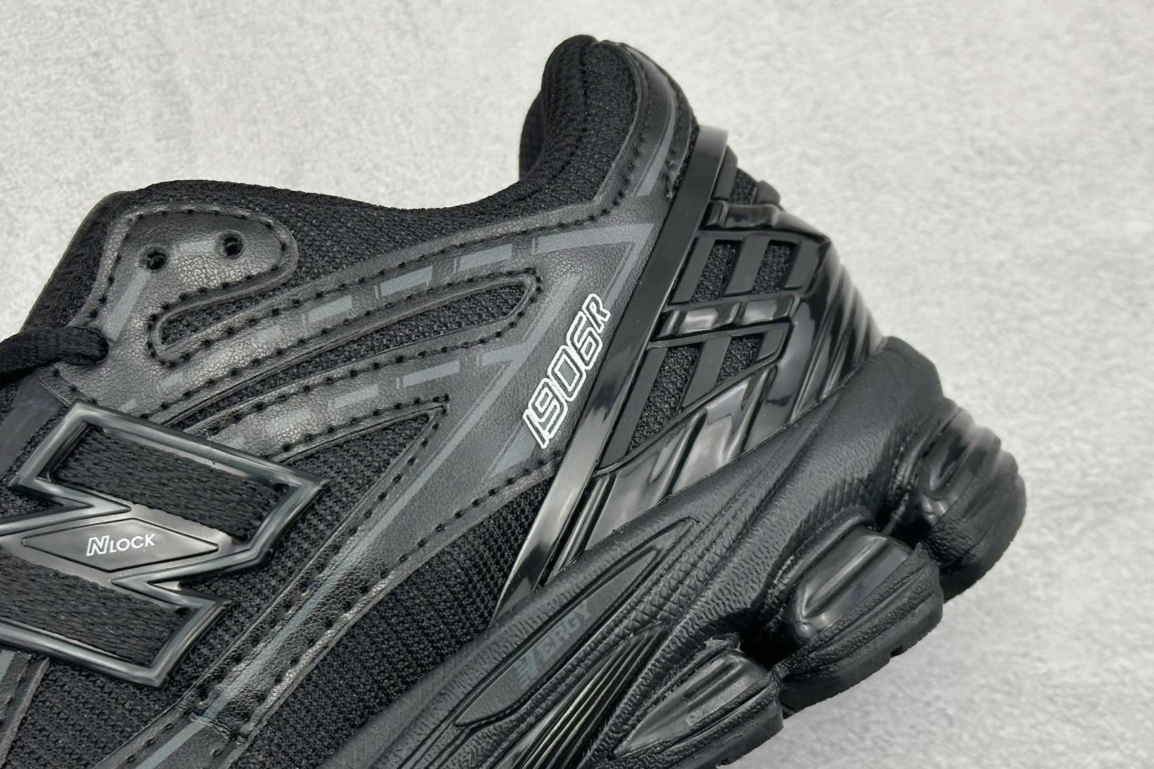 200 GS版New Balance M1906系列复古单品宝藏老爹鞋 复古元素叠加 质感超级棒 M1906RCM-Chinese UA Cheap High Quatity Brand Clothes Bags handbags Sneakers wholesale wholesaler seller from China Factory suppliers Fashion Clothing Shoes best Quality Beautiful Price 200 GS版New Balance M1906系列复古单品宝藏老爹鞋 复古元素叠加 质感超级棒 M1906RCM