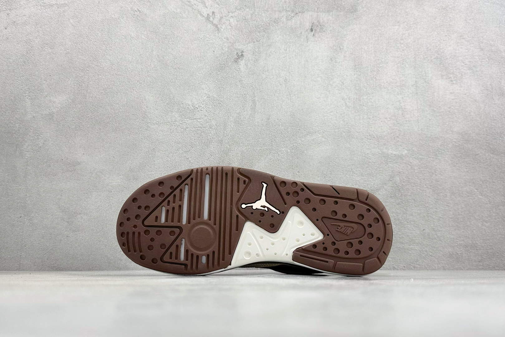 双层礼盒Nike Air Jordan CMFT Era 马年限定 舒适简约低帮运动鞋 IQ9781-261