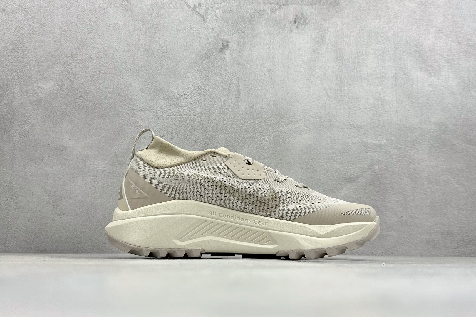 NIKE ACG ZEGAMA TRAIL 越野登山跑步鞋 HV8113-200 NIKE ACG ZEGAMA TRAIL 越野登山跑步鞋 HV8113-200