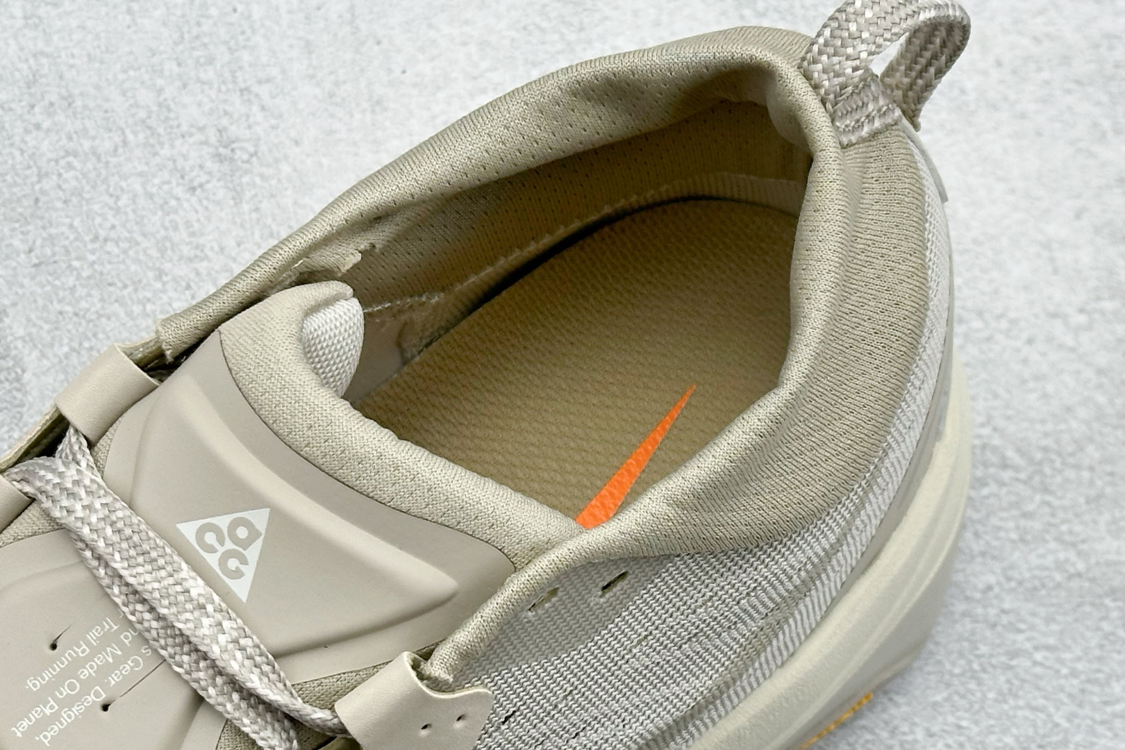 NIKE ACG ZEGAMA TRAIL 越野登山跑步鞋 HV8113-200 NIKE ACG ZEGAMA TRAIL 越野登山跑步鞋 HV8113-200