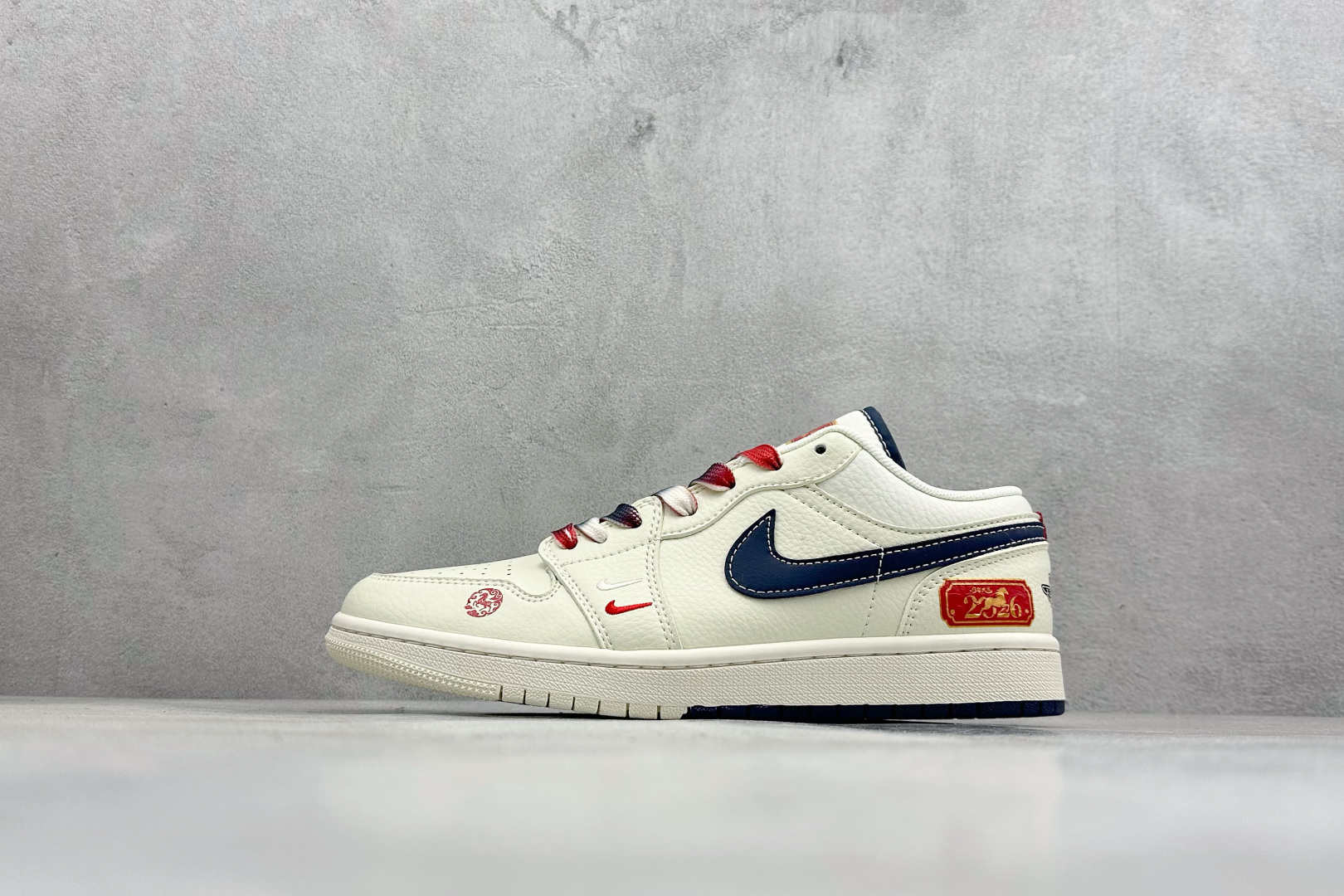Air Jordan 1 Low AJ1 乔1 马年限定 米黑双拼底 高端定制 低帮复古篮球鞋 FC7688-198 Air Jordan 1 Low AJ1 乔1 马年限定 米黑双拼底 高端定制 低帮复古篮球鞋 FC7688-198