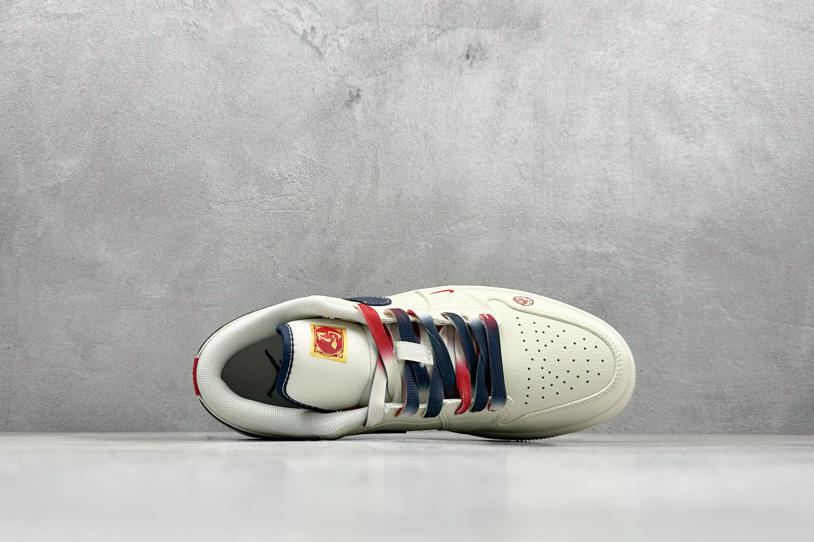 Air Jordan 1 Low AJ1 乔1 马年限定 米黑双拼底 高端定制 低帮复古篮球鞋 FC7688-198 Air Jordan 1 Low AJ1 乔1 马年限定 米黑双拼底 高端定制 低帮复古篮球鞋 FC7688-198