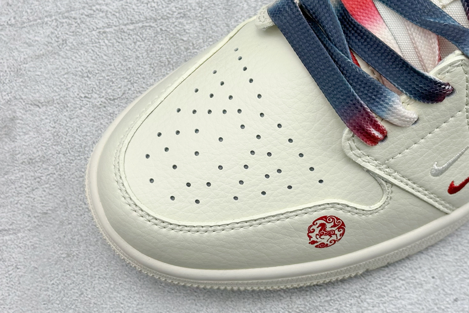 Air Jordan 1 Low AJ1 乔1 马年限定 米黑双拼底 高端定制 低帮复古篮球鞋 FC7688-198 Air Jordan 1 Low AJ1 乔1 马年限定 米黑双拼底 高端定制 低帮复古篮球鞋 FC7688-198
