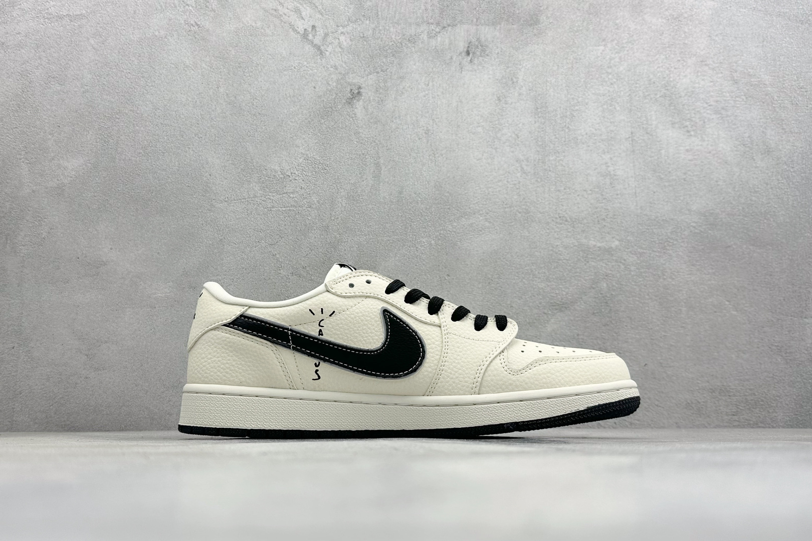 Nike Jordan Air Jordan倒勾 “ 猿人头联名——米黑印花” 高端定制 低帮 复古 减震 防滑 耐磨 篮球鞋 LD2028-074 Nike Jordan Air Jordan倒勾 “ 猿人头联名——米黑印花” 高端定制 低帮 复古 减震 防滑 耐磨 篮球鞋 LD2028-074