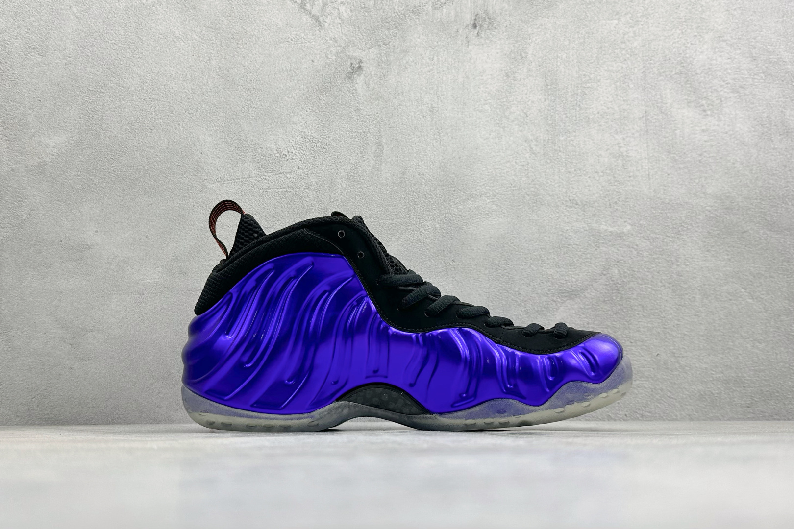 Nike Air Foamposite ONE 喷泡中帮复古篮球鞋 纯胶透明橡胶大底超强止滑 原楦纸板开