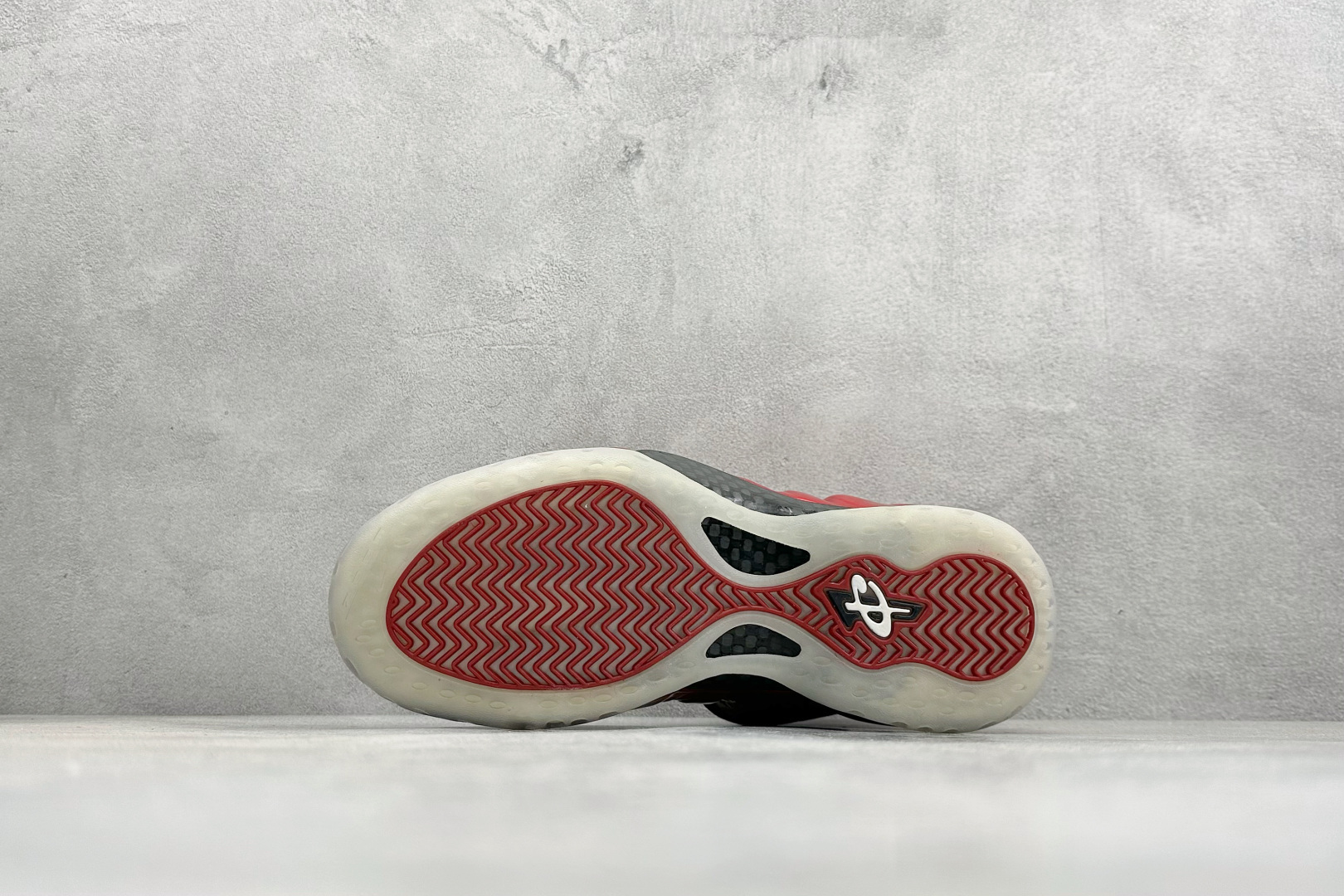 Nike Air Foamposite ONE 喷泡中帮复古篮球鞋 纯胶透明橡胶大底超强止滑 原楦纸板开