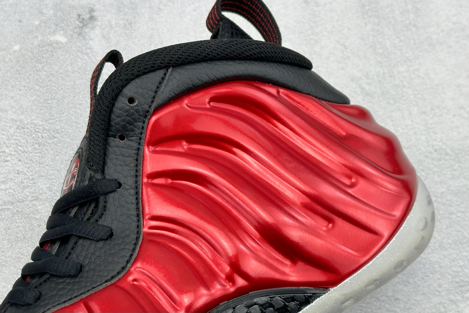 Nike Air Foamposite ONE 喷泡中帮复古篮球鞋 纯胶透明橡胶大底超强止滑 原楦纸板开