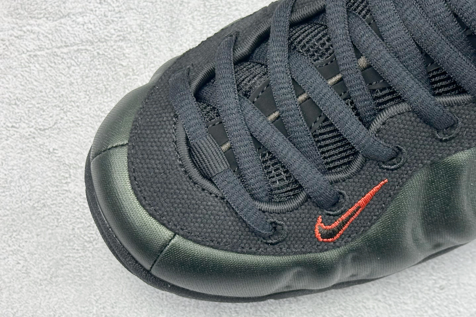 Nike Air Foamposite ONE 喷泡中帮复古篮球鞋 纯胶透明橡胶大底超强止滑 原楦纸板开