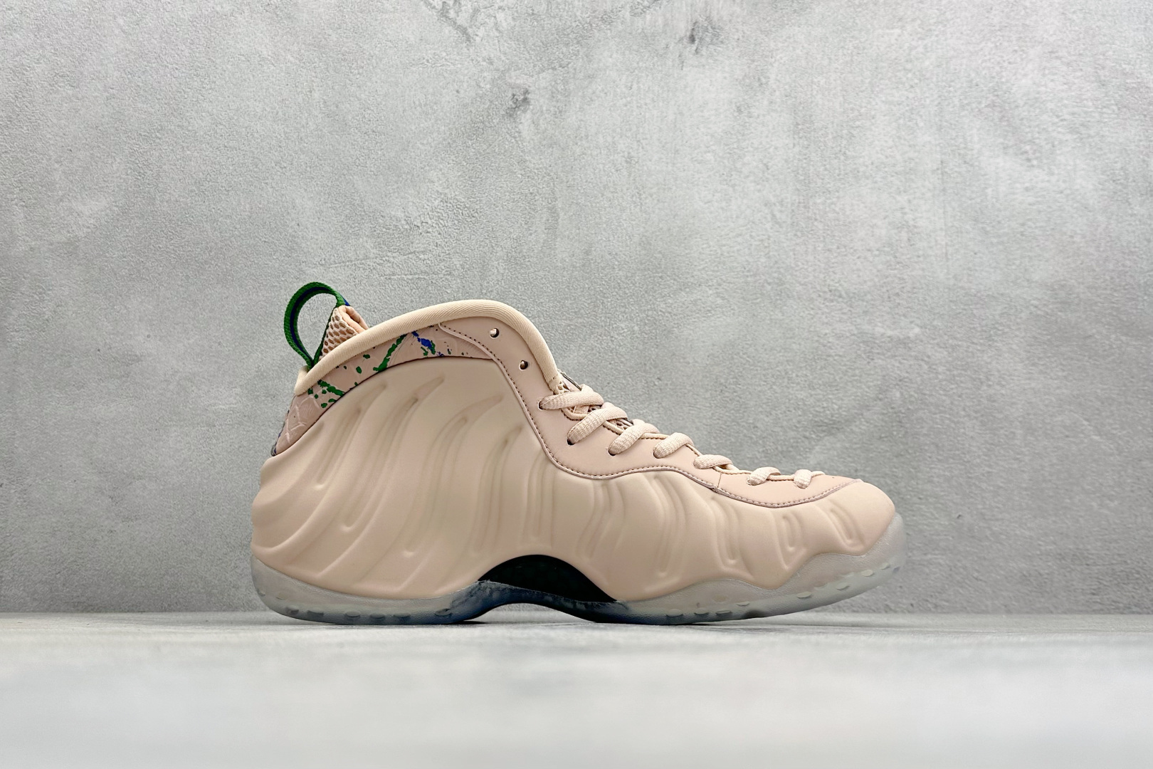 Nike Air Foamposite ONE 喷泡中帮复古篮球鞋 纯胶透明橡胶大底超强止滑 原楦纸板开