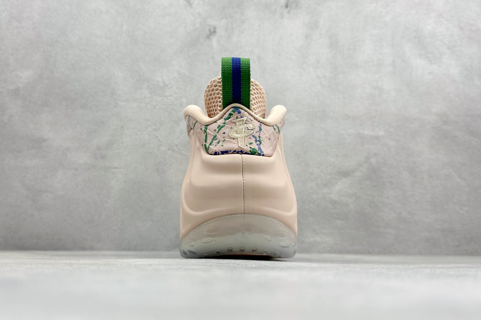 Nike Air Foamposite ONE 喷泡中帮复古篮球鞋 纯胶透明橡胶大底超强止滑 原楦纸板开