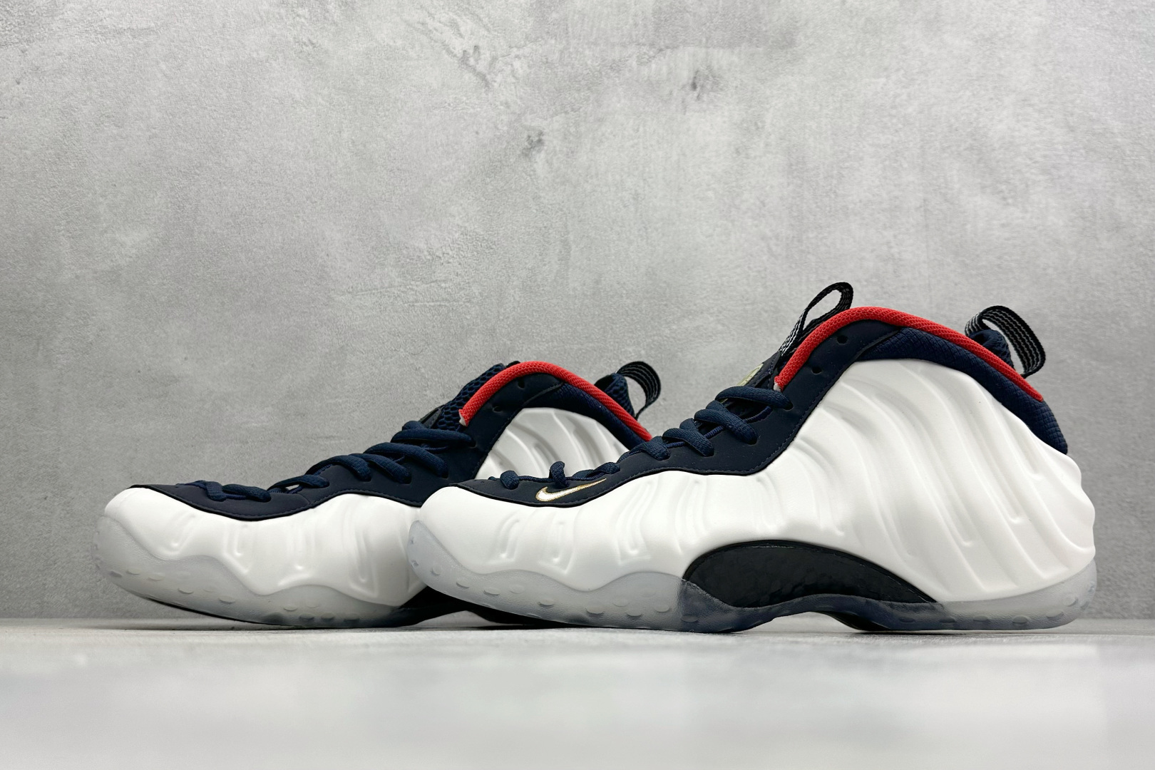 Nike Air Foamposite ONE 喷泡中帮复古篮球鞋 纯胶透明橡胶大底超强止滑 原楦纸板开