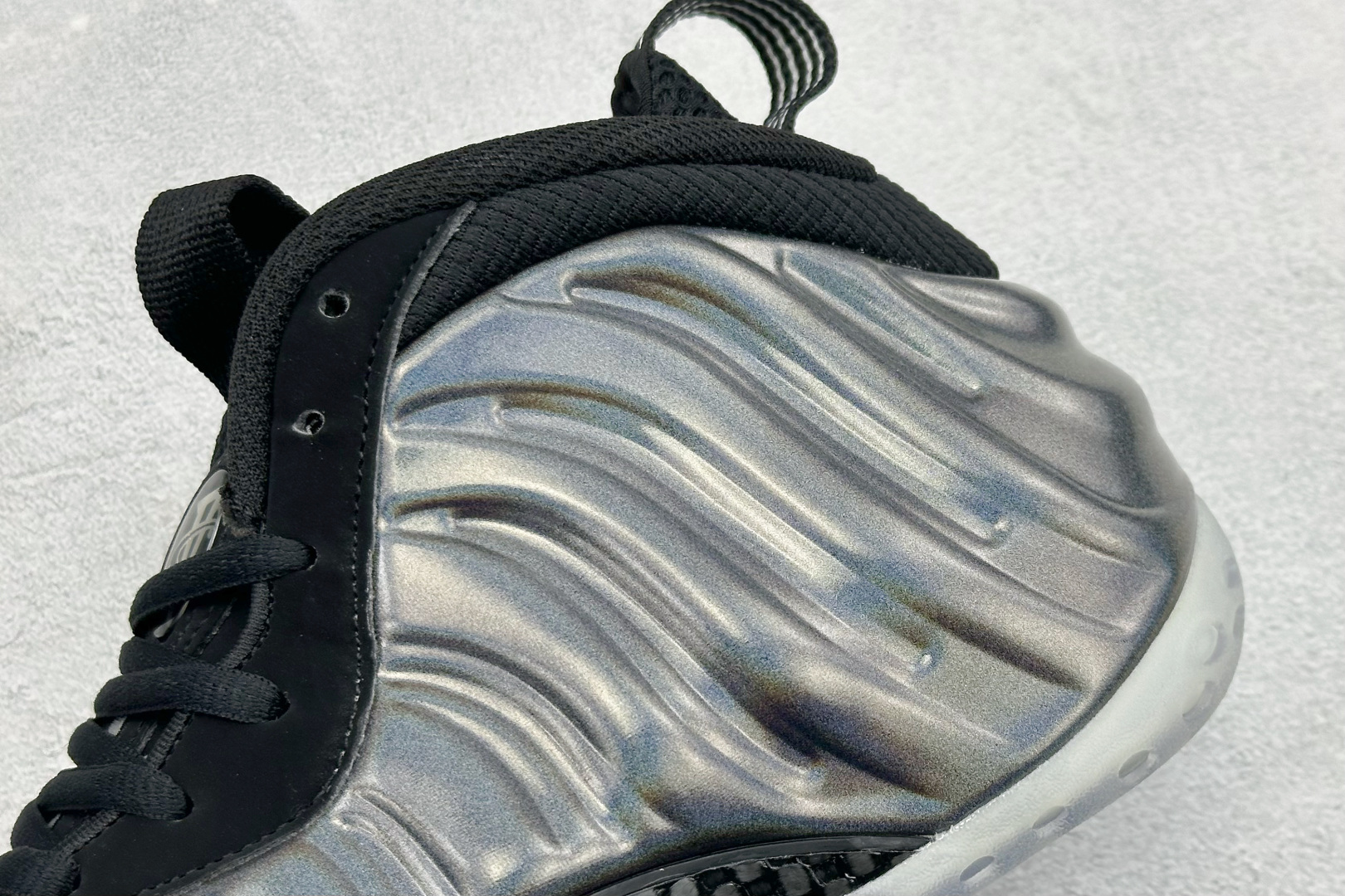 Nike Air Foamposite ONE 喷泡中帮复古篮球鞋 纯胶透明橡胶大底超强止滑 原楦纸板开