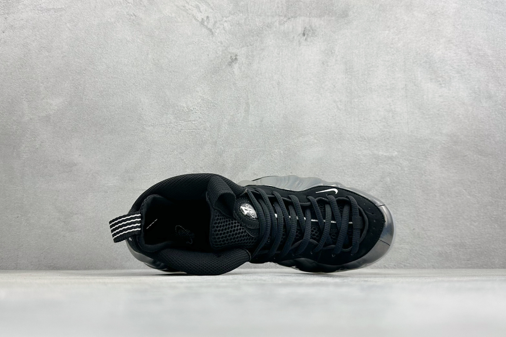 Nike Air Foamposite ONE 喷泡中帮复古篮球鞋 纯胶透明橡胶大底超强止滑 原楦纸板开