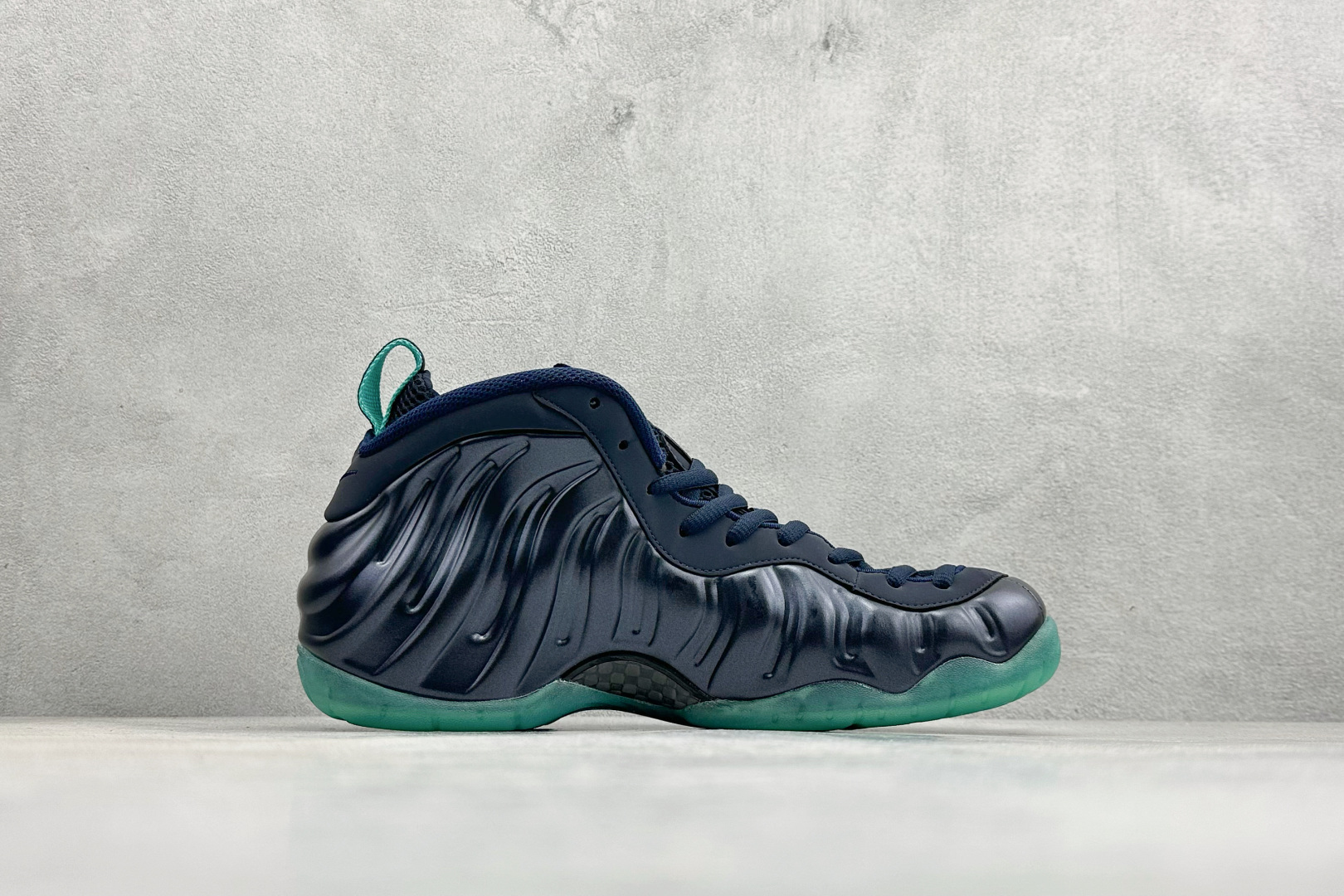 Nike Air Foamposite ONE 喷泡中帮复古篮球鞋 纯胶透明橡胶大底超强止滑 原楦纸板开