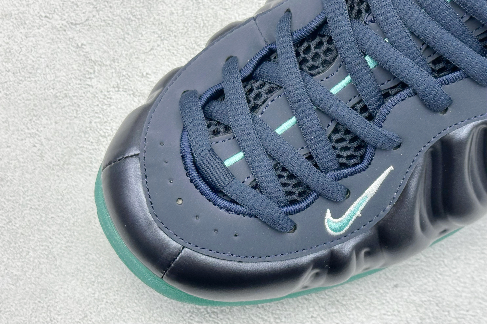 Nike Air Foamposite ONE 喷泡中帮复古篮球鞋 纯胶透明橡胶大底超强止滑 原楦纸板开