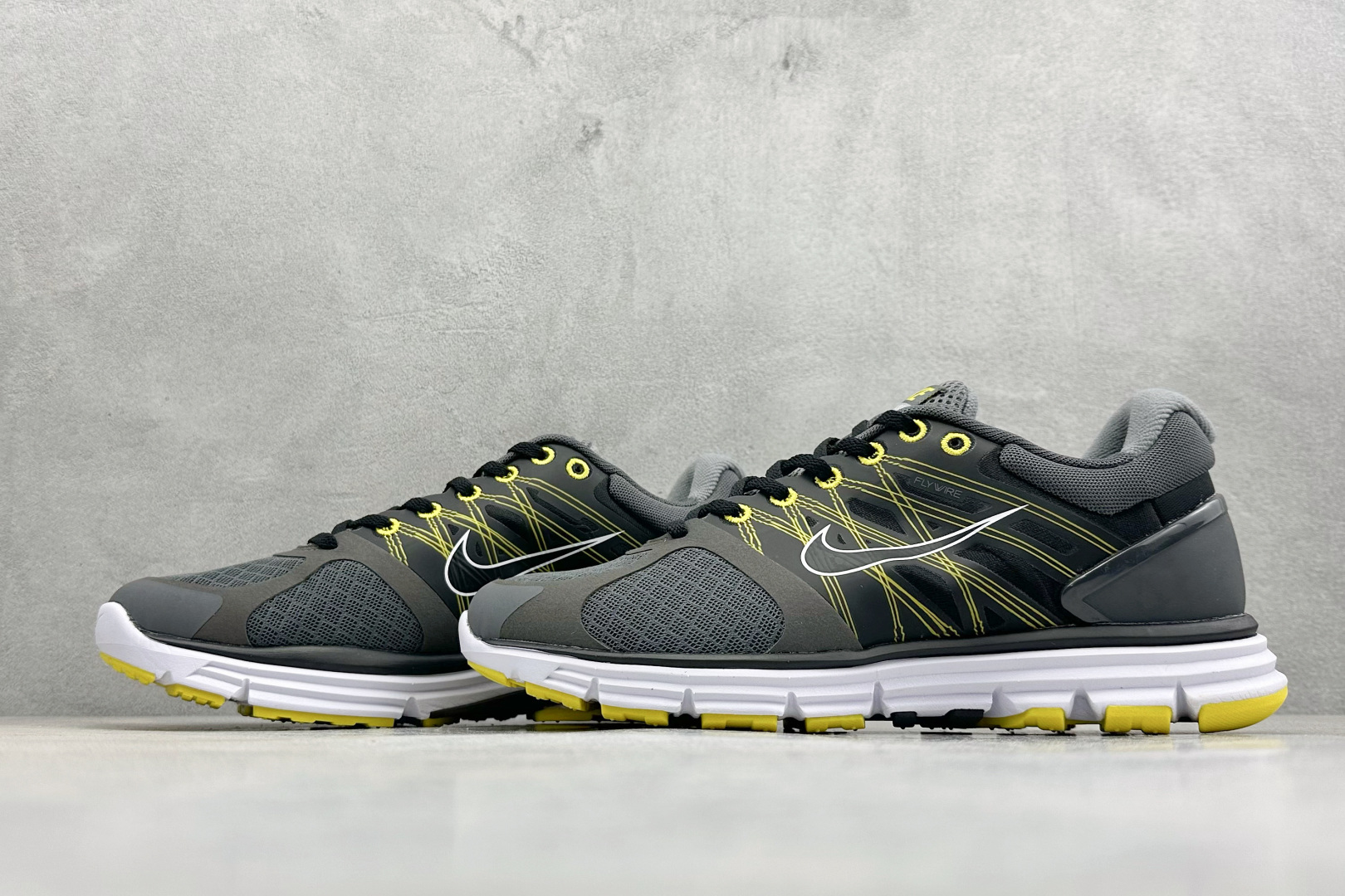 NIKE LUNARGLIDE+2 耐克简约舒适防滑耐磨经典低帮跑鞋 407648-031