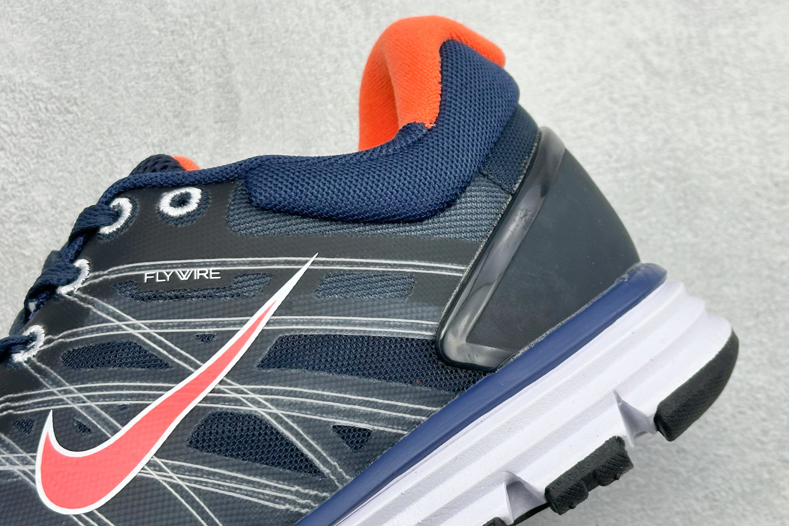 NIKE LUNARGLIDE+2 耐克简约舒适防滑耐磨经典低帮跑鞋 407648-033