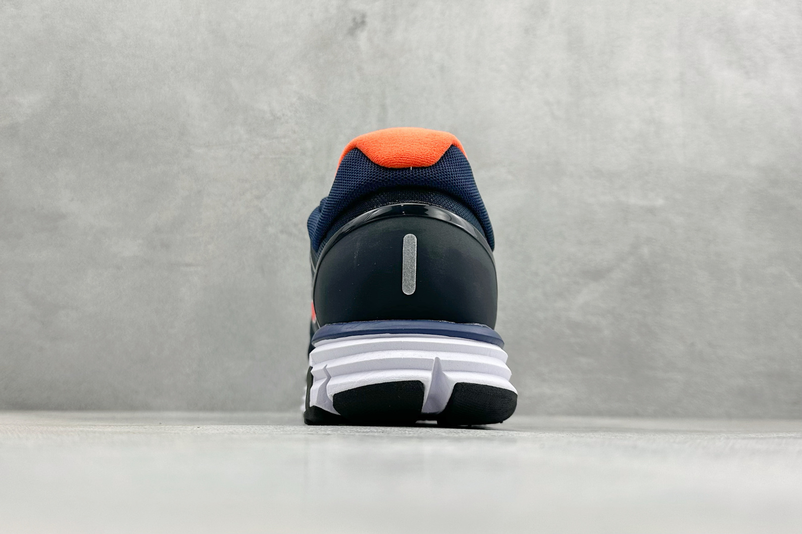NIKE LUNARGLIDE+2 耐克简约舒适防滑耐磨经典低帮跑鞋 407648-033