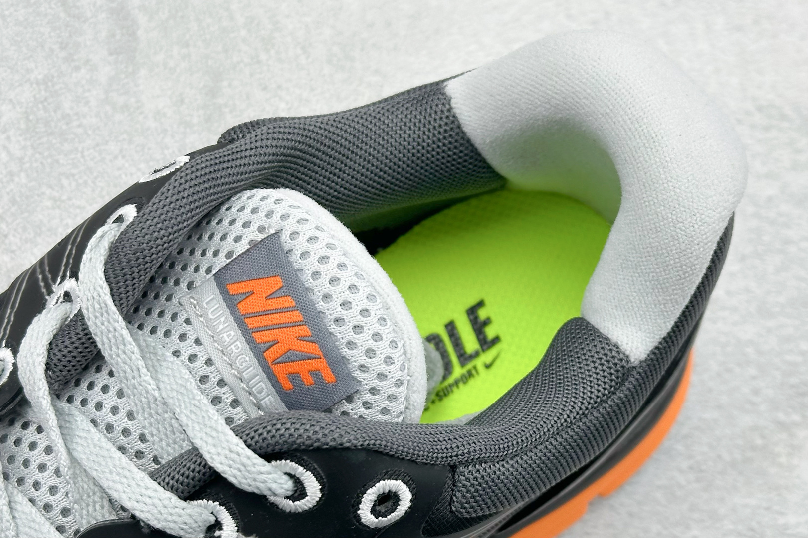 NIKE LUNARGLIDE+2 耐克简约舒适防滑耐磨经典低帮跑鞋 407648-032