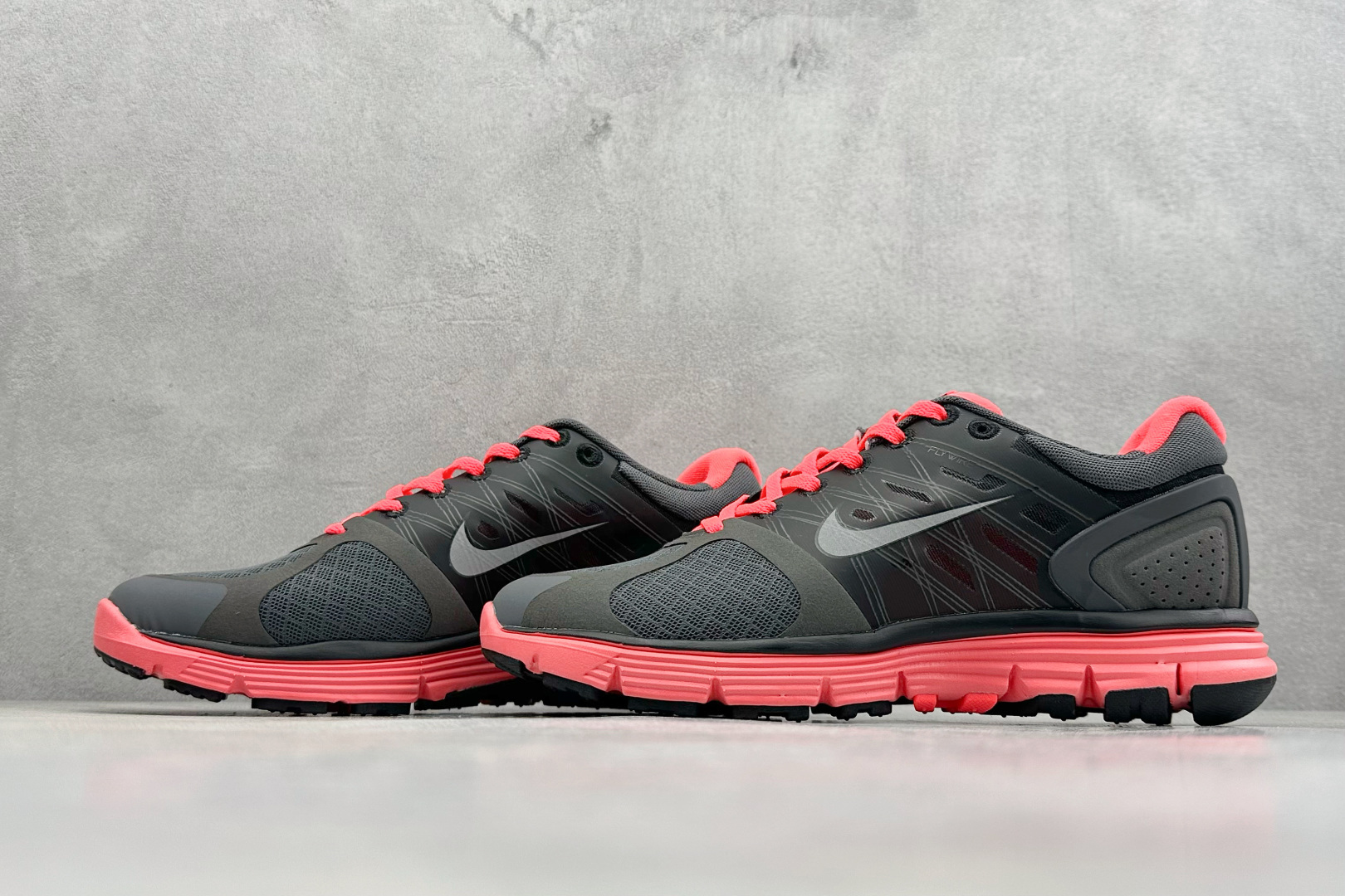 NIKE LUNARGLIDE+2 耐克简约舒适防滑耐磨经典低帮跑鞋 407647-015