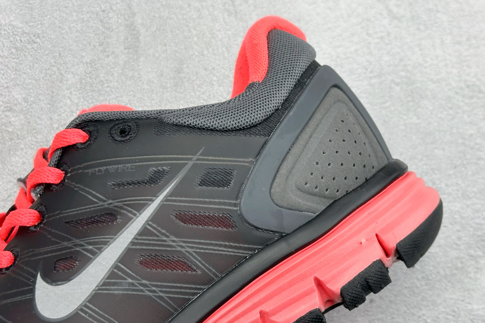 NIKE LUNARGLIDE+2 耐克简约舒适防滑耐磨经典低帮跑鞋 407647-015
