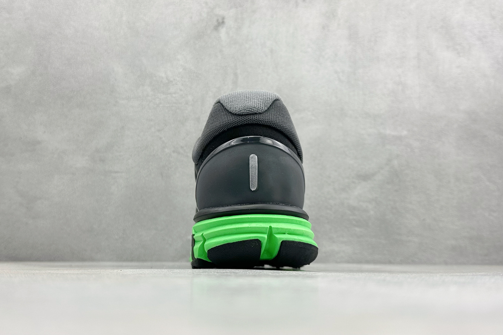 NIKE LUNARGLIDE+2 耐克简约舒适防滑耐磨经典低帮跑鞋 407648-030