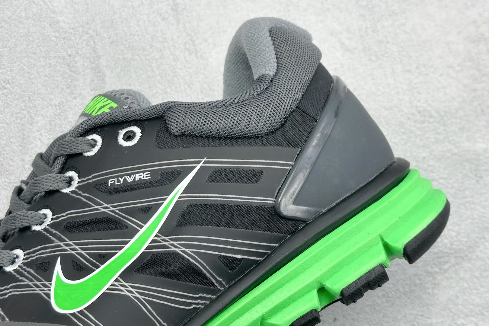 NIKE LUNARGLIDE+2 耐克简约舒适防滑耐磨经典低帮跑鞋 407648-030