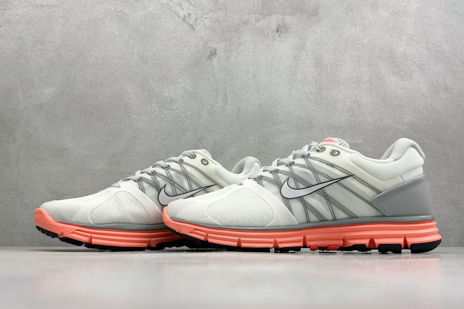 NIKE LUNARGLIDE+2 耐克简约舒适防滑耐磨经典低帮跑鞋 407647-108