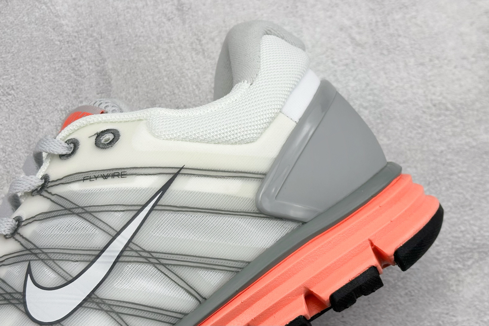 NIKE LUNARGLIDE+2 耐克简约舒适防滑耐磨经典低帮跑鞋 407647-108
