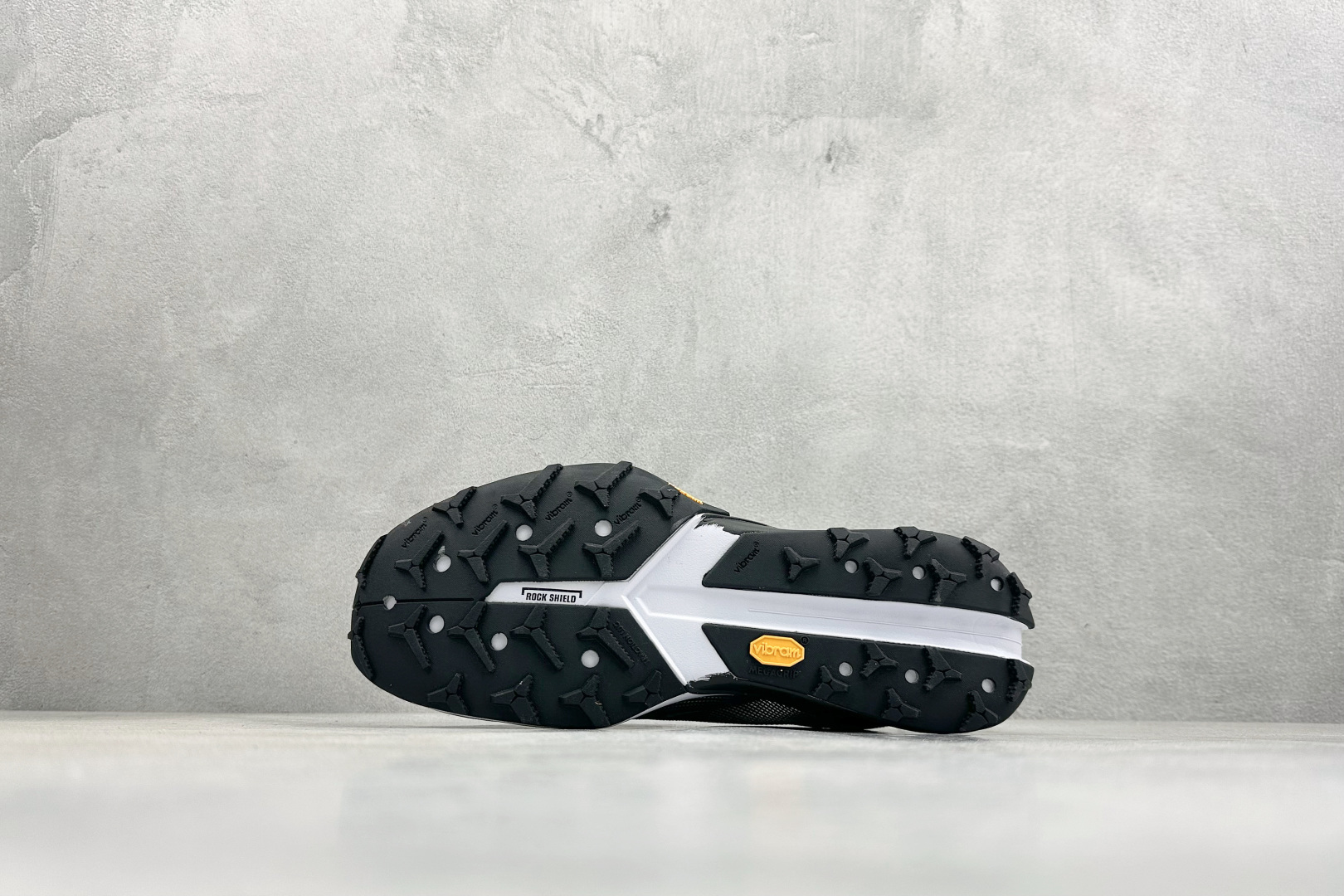 NIKE REACT TERRA KIGER 10马拉松休闲运动慢跑鞋 NF1868-010